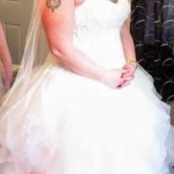 Oleg Cassini wedding dress in blush: Style 8CWG568 - Picture 2 of 8